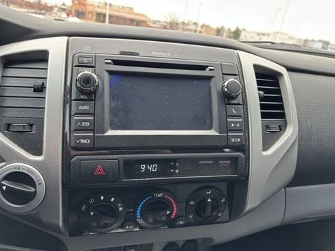 Used 2013 Toyota Tacoma 4x4 Access Cab V6 image 18