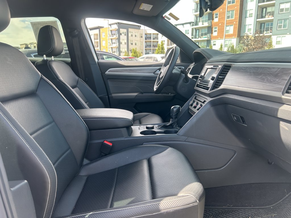 Used 2023 Volkswagen Atlas Cross Sport SE AWD/4WD image 36