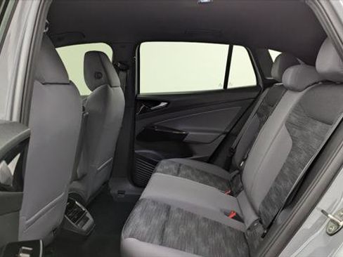 Used 2021 Volkswagen ID.4 Pro image 17