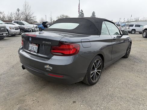 Used 2020 BMW 230i Convertible w/ Premium Package image 5