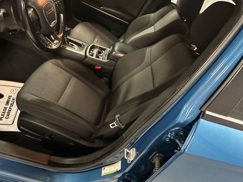 Used 2022 Dodge Charger SXT image 11