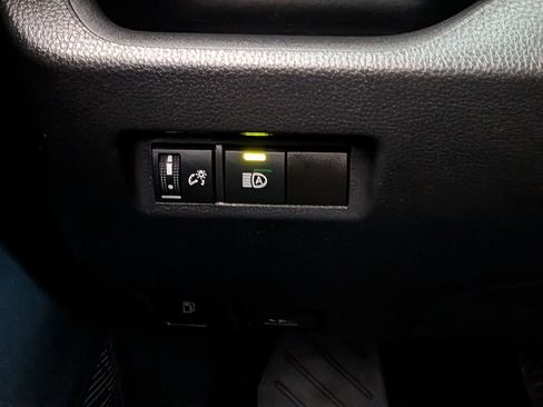 Certified 2025 Toyota RAV4 XLE AWD/4WD image 18