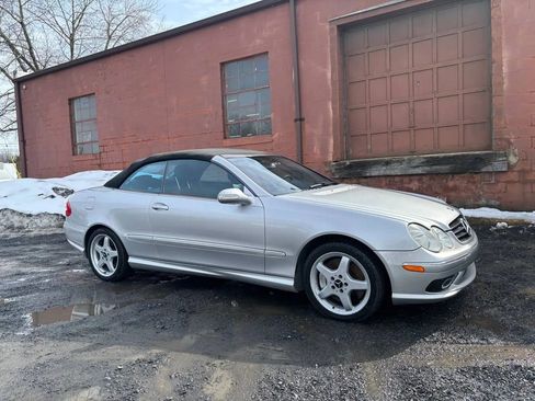 Used 2005 Mercedes-Benz CLK 500 Cabriolet image 2