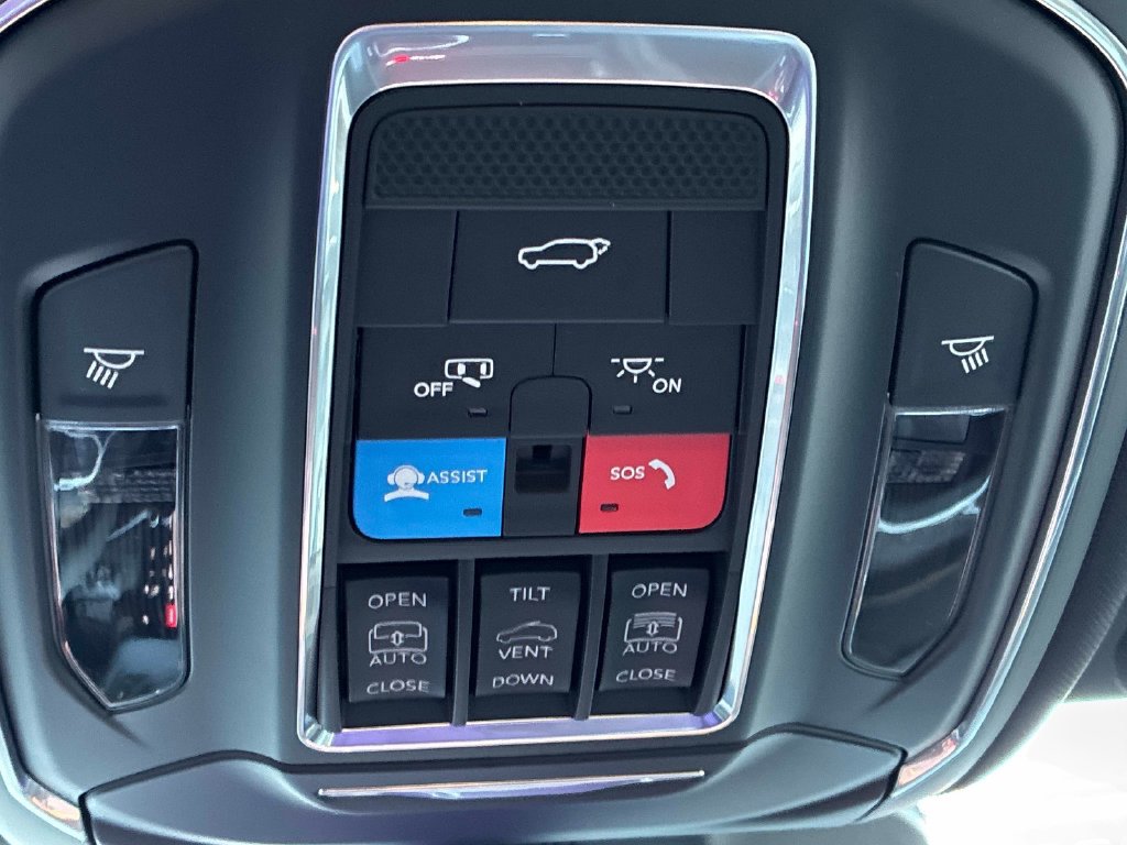 New 2026 Jeep Grand Cherokee Limited AWD/4WD image 17