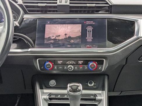 Used 2020 Audi Q3 2.0T Premium w/ Convenience Package image 14