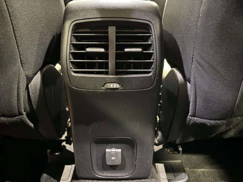 Used 2020 Ford Escape SE image 30