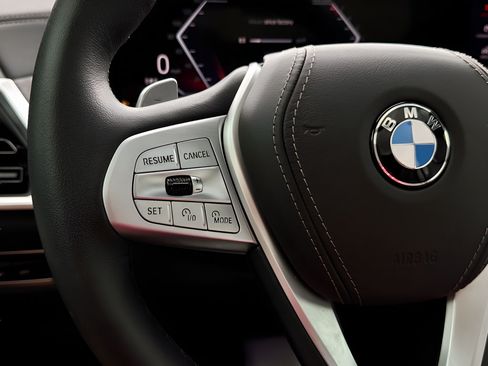 Used 2025 BMW X7 xDrive40i w/ Premium Package AWD/4WD image 14