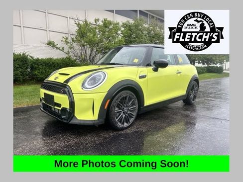 Used 2024 MINI Cooper S FWD image 1