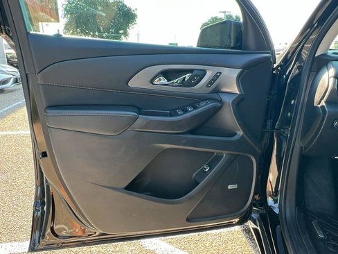 Used 2021 Chevrolet Traverse Premier w/ Redline Edition image 16