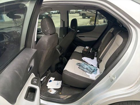 Used 2022 Chevrolet Equinox LS image 7