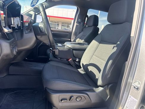 Used 2025 Chevrolet Silverado 2500 LT w/ Convenience Package AWD/4WD image 14