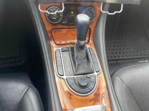 Used 2009 Mercedes-Benz SL 550 image 8