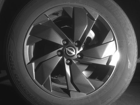 Used 2025 Nissan Rogue SV AWD/4WD image 14