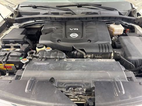 Used 2017 Nissan Armada Platinum w/ Interior Lighting Package image 20