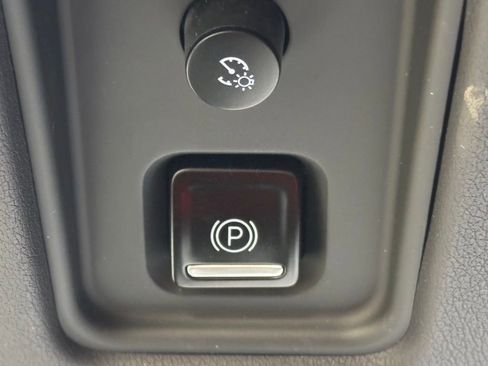 Used 2022 Chevrolet Corvette Stingray Preferred Cpe RWD image 28