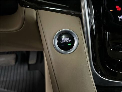 Used 2020 Cadillac Escalade Platinum image 17