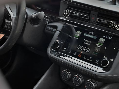 Used 2023 Nissan Z w/ Floor Mat Package (L93) image 9