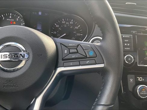 Used 2022 Nissan Rogue Sport SL w/ Premium Package image 18