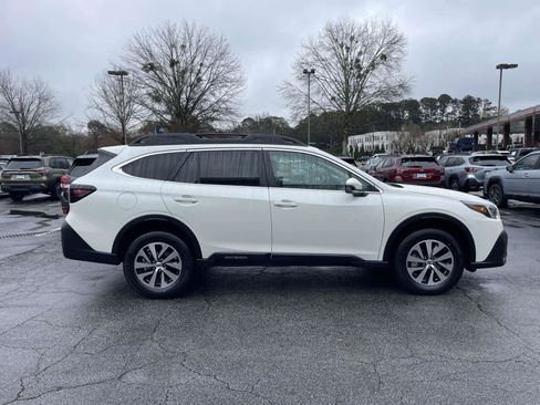 Certified 2022 Subaru Outback Premium image 5