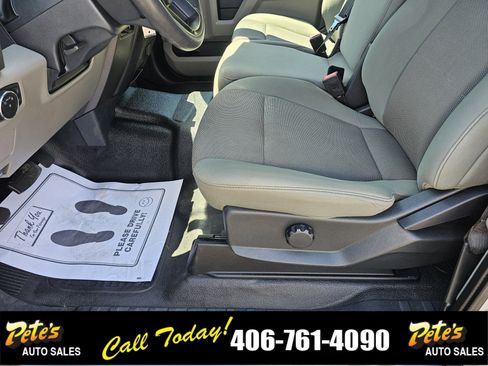 Used 2022 Ford F250 XL w/ Power Equipment Group image 18