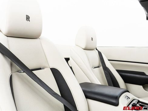 Used 2018 Rolls-Royce Dawn image 35