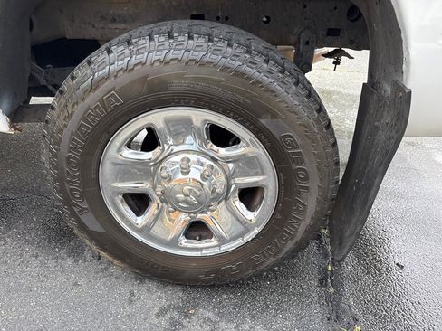 Used 2015 RAM 2500 Tradesman w/ Chrome Appearance Group image 15