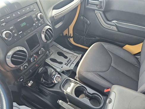 Used 2013 Jeep Wrangler Sport w/ Connectivity Group AWD/4WD image 26