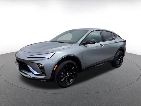 Used 2025 Buick Envista Sport Touring image 8