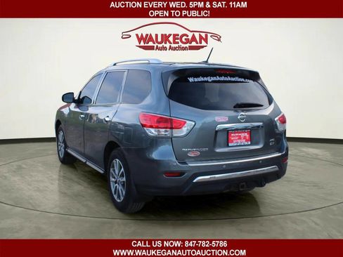 Used 2015 Nissan Pathfinder SV w/ Trailer Tow Package AWD/4WD image 4