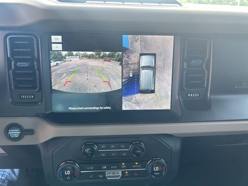 Used 2023 Ford Bronco Wildtrak image 17