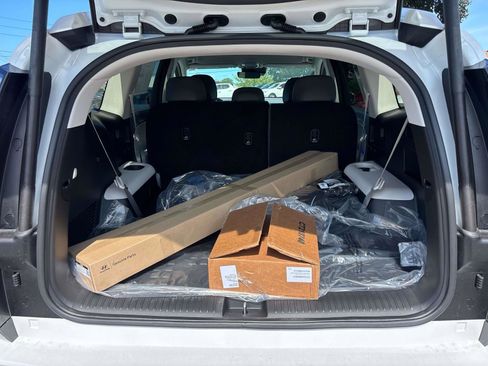 New 2026 Hyundai Ioniq 9 SEL image 4