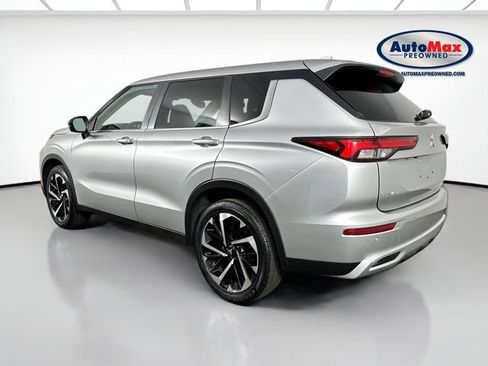 Used 2022 Mitsubishi Outlander SE AWD/4WD image 6
