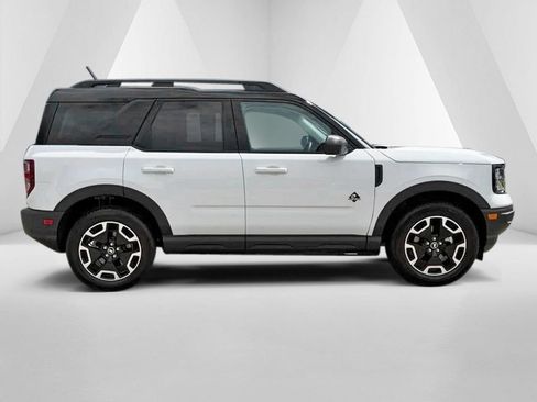 Used 2024 Ford Bronco Sport Outer Banks w/ Tech Package AWD/4WD image 8