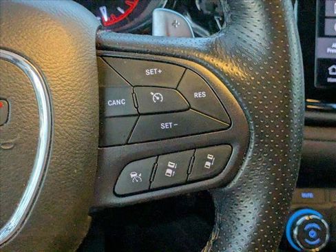 Used 2021 Dodge Durango R/T w/ Technology Group AWD/4WD image 5