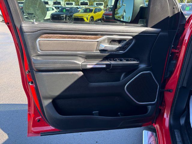 Used 2020 RAM 1500 Laramie AWD/4WD image 17