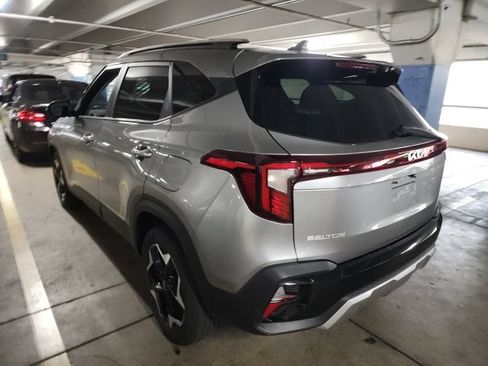Certified 2025 Kia Seltos S FWD image 4