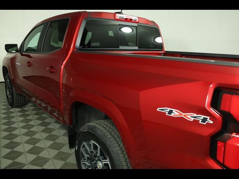 Used 2023 Chevrolet Colorado LT w/ LT Convenience Package III image 20