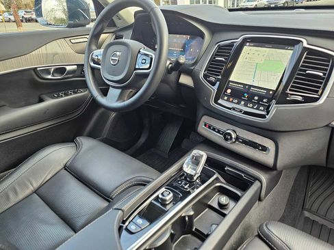 Certified 2024 Volvo XC90 B6 Ultimate w/ Protection Package Premier image 19