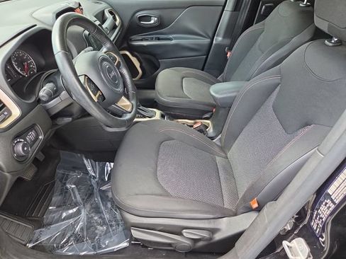 Used 2016 Jeep Renegade 75th Anniversary FWD image 10