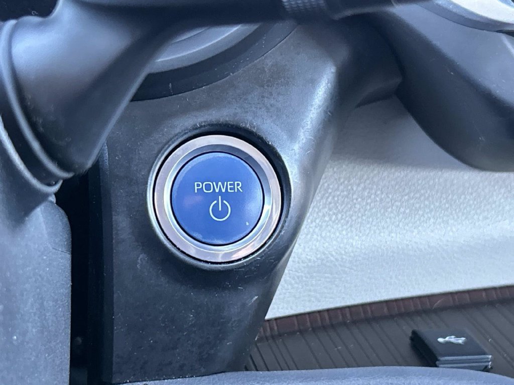 Used 2022 Toyota Sienna LE AWD/4WD image 38