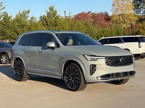 New 2026 Volvo XC90 B5 Ultra image 4