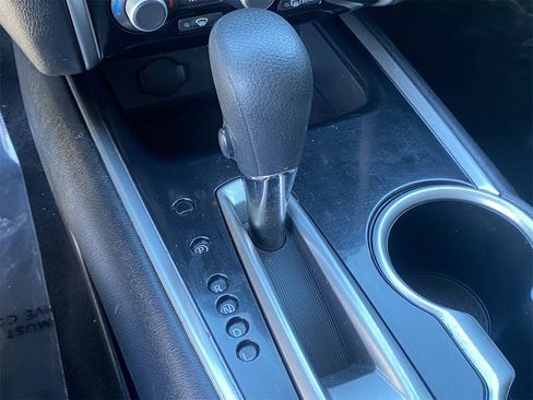 Certified 2020 Nissan Pathfinder S image 25