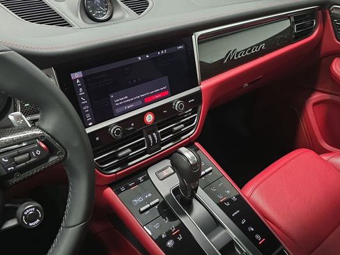 Certified 2024 Porsche Macan GTS AWD/4WD image 15