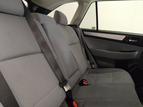 Used 2019 Subaru Outback 2.5i Premium image 19