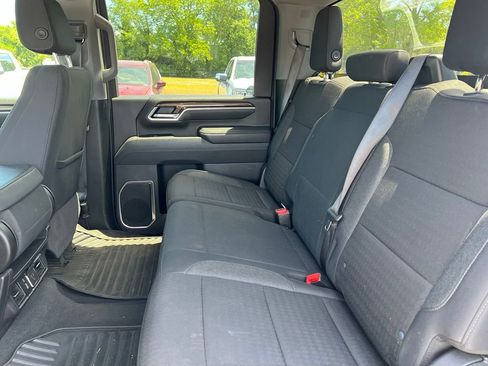 Used 2025 Chevrolet Silverado 2500 LT w/ Convenience Package AWD/4WD image 5