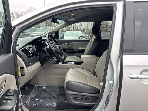 Used 2016 Kia Sedona SX image 20