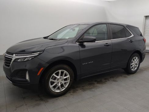 Used 2023 Chevrolet Equinox LT image 2