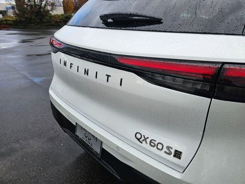 New 2026 INFINITI QX60 Sport image 18