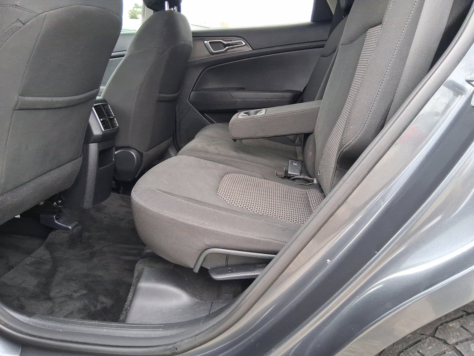 Used 2023 Kia Sportage LX AWD/4WD image 9