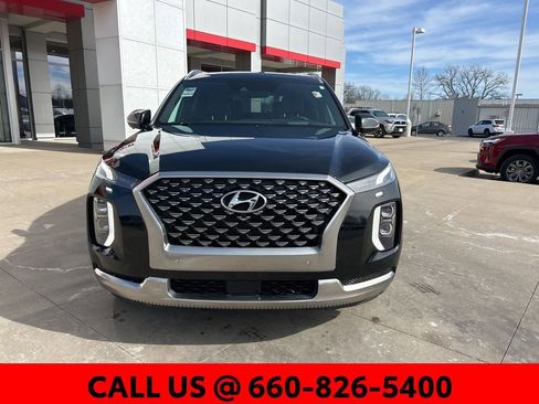 Used 2022 Hyundai Palisade Calligraphy image 2